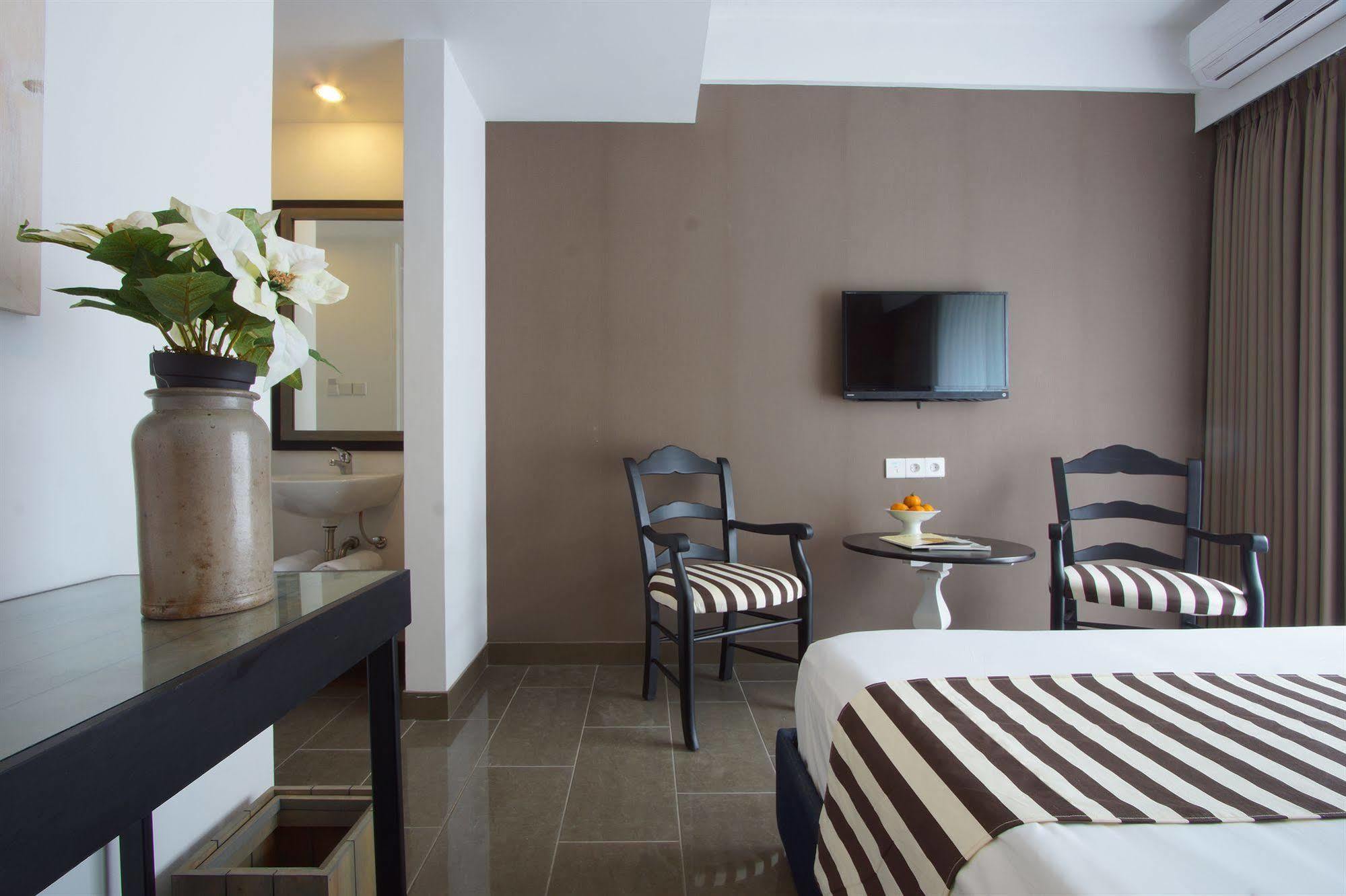 7 Bidadari Boutique Hotel Seminyak  Ngoại thất bức ảnh