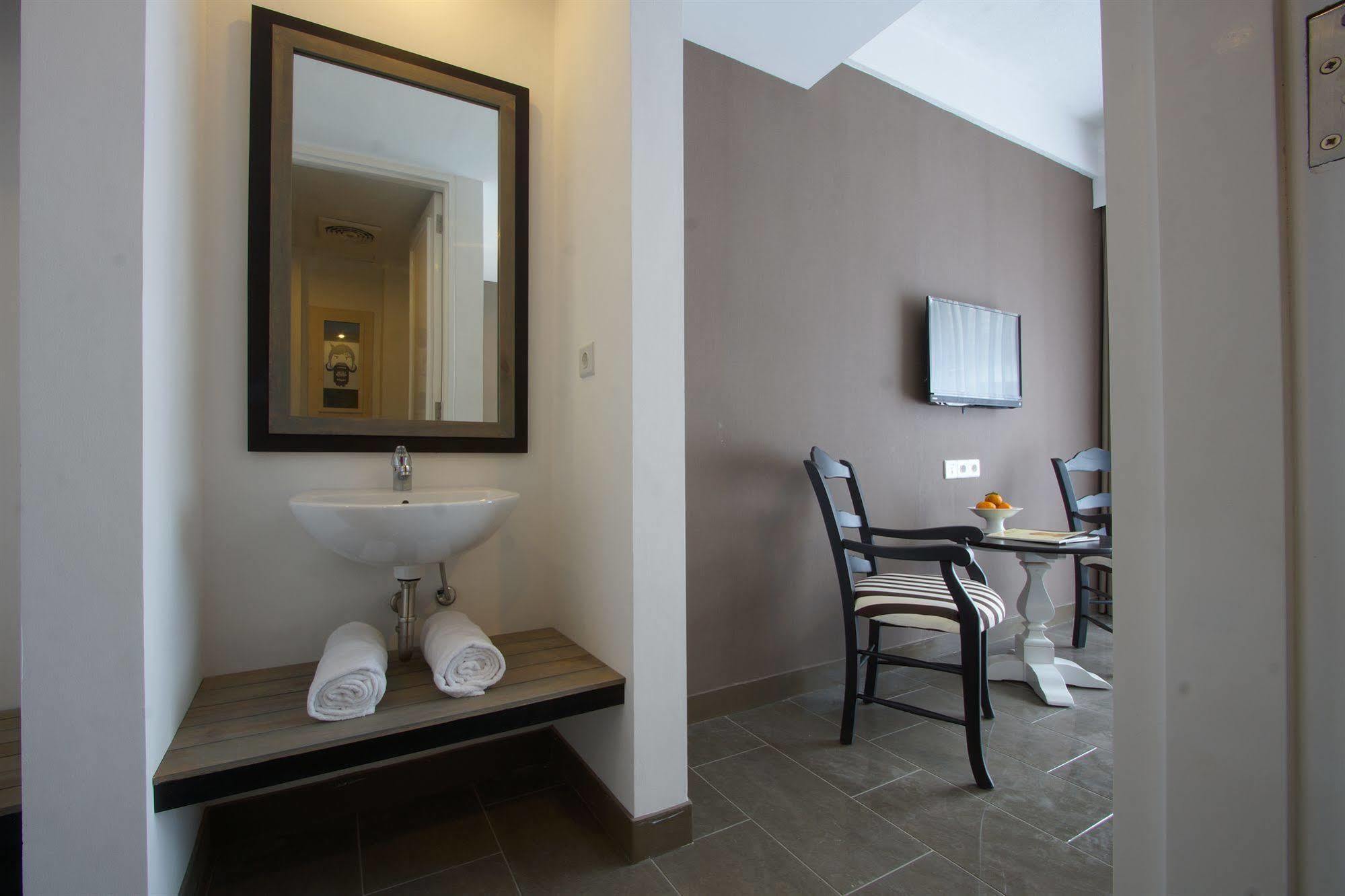7 Bidadari Boutique Hotel Seminyak  Ngoại thất bức ảnh
